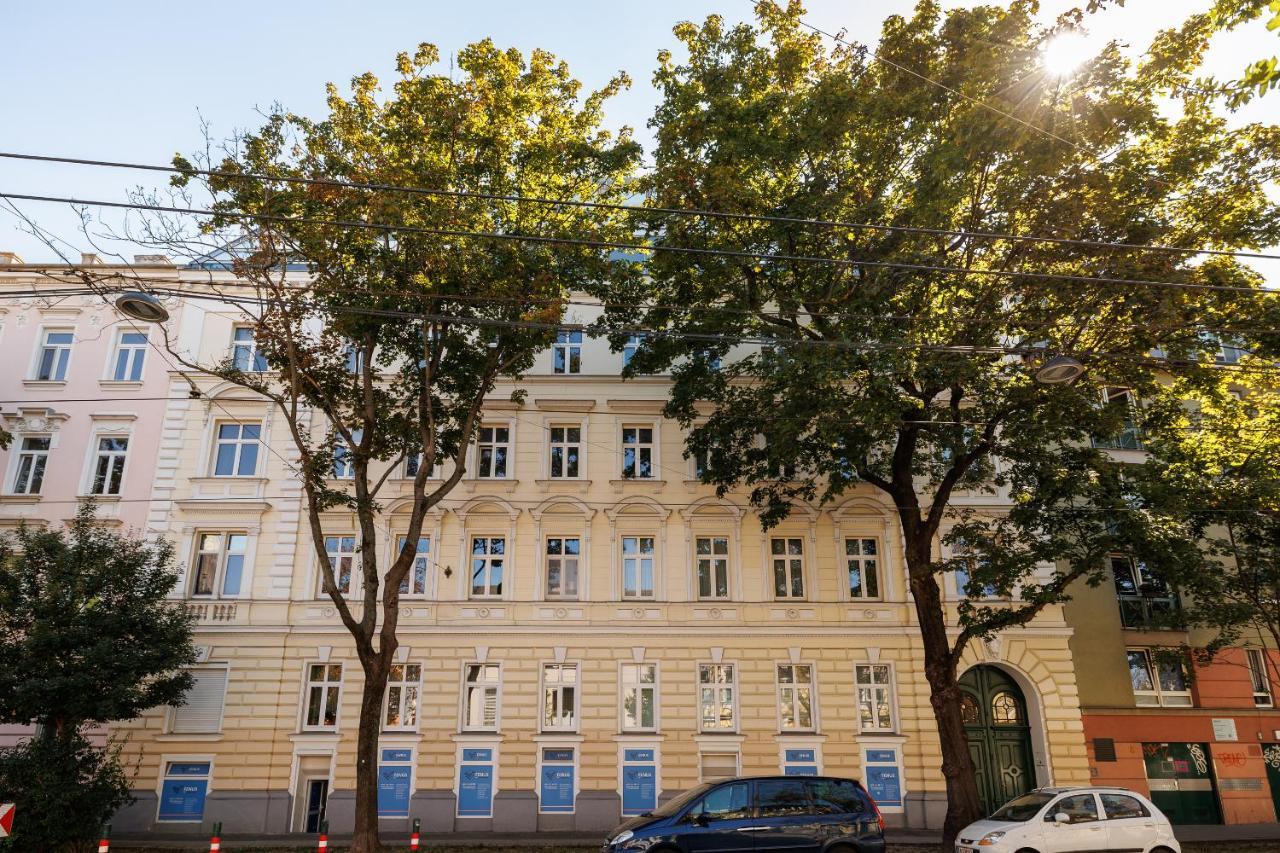 Apartments Next To Schoenbrunn Відень Екстер'єр фото